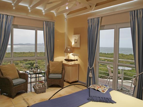 Abalone Guest Lodge - Bedroom